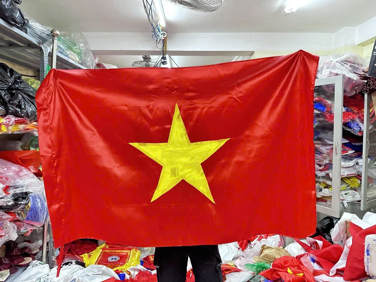 In cờ các nước – Xưởng in cờ INCONI 5 Cờ Việt Nam – Xưởng in cờ INCONI