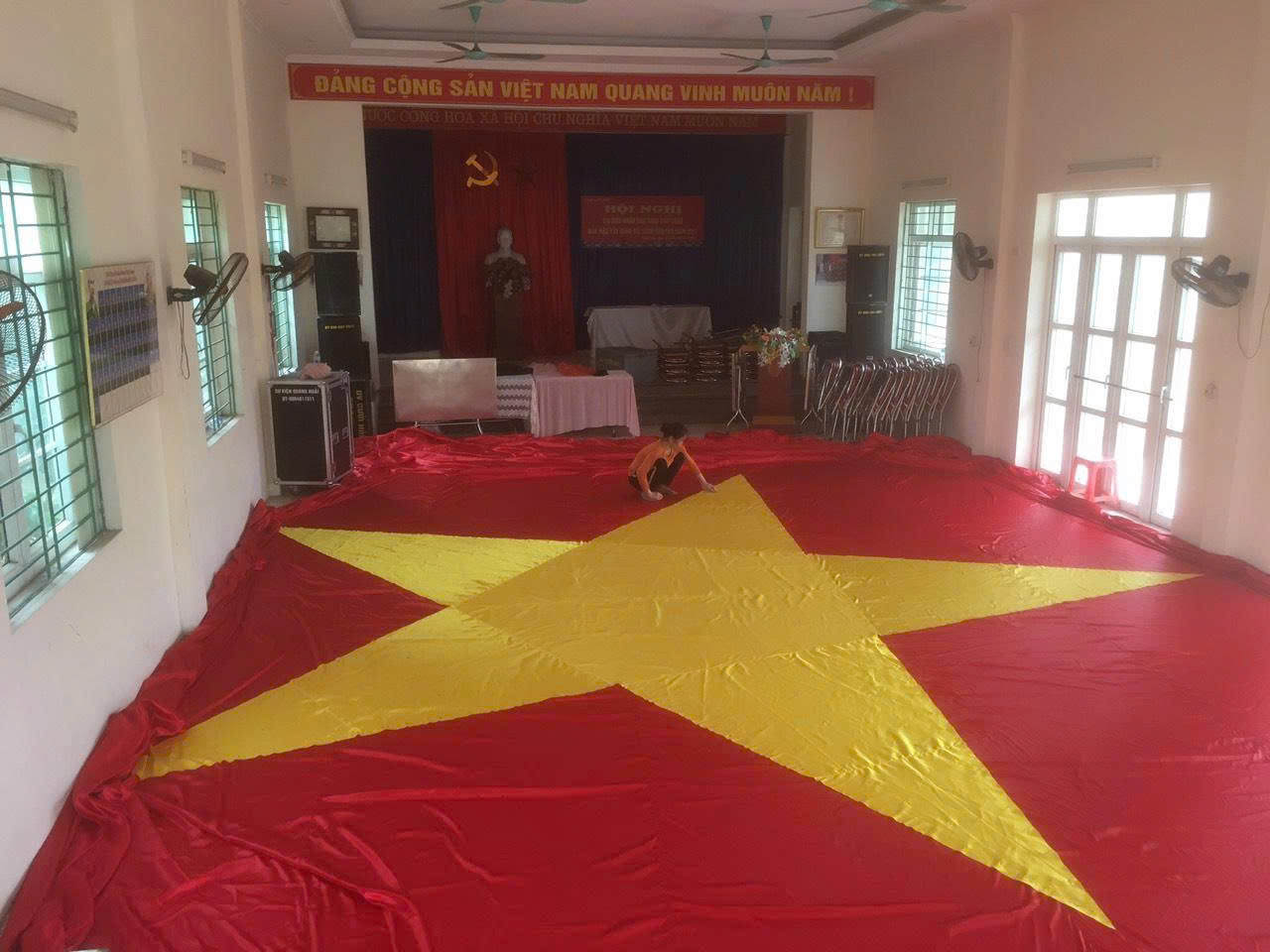 Cờ Tổ Quốc Cỡ Lớn – Xưởng In Cờ INCONI Uy Tín, Giá Rẻ 3 gen h z7048794014392 f8e09279941b956d831c1ad971834704