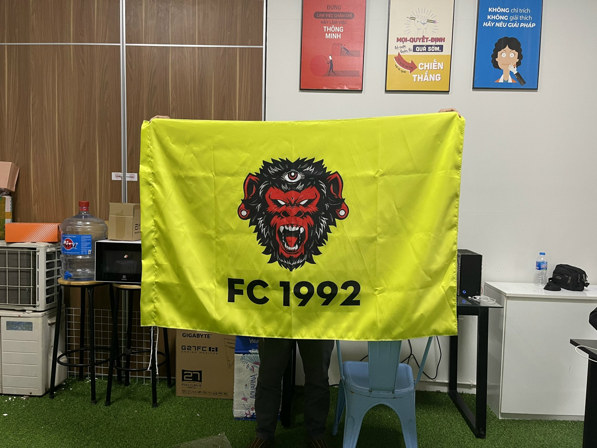 In cờ công ty lấy ngay