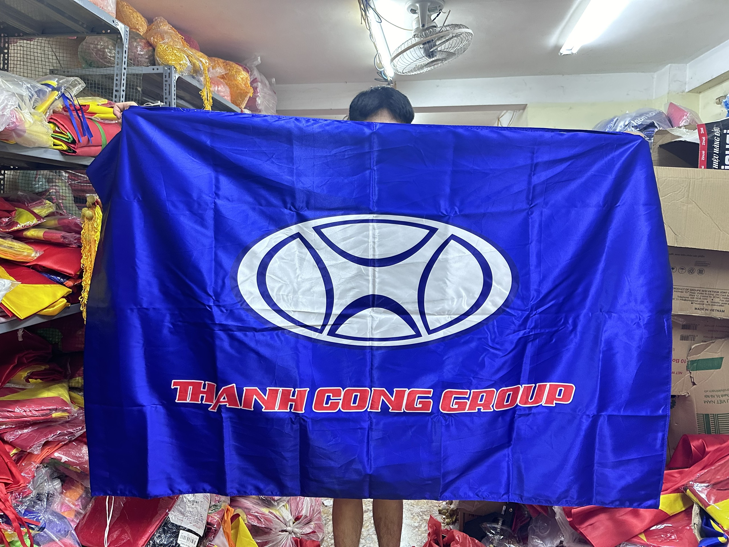 Cờ công ty in theo yêu cầu