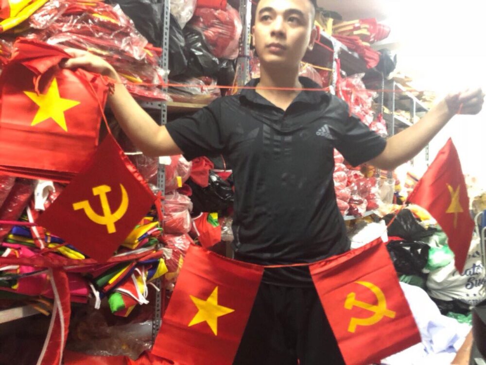 Kích thước cờ dây Tổ Quốc – Xưởng in cờ INCONI tại Hà Nội 3 cờ dây tổ quốc 2 mặt