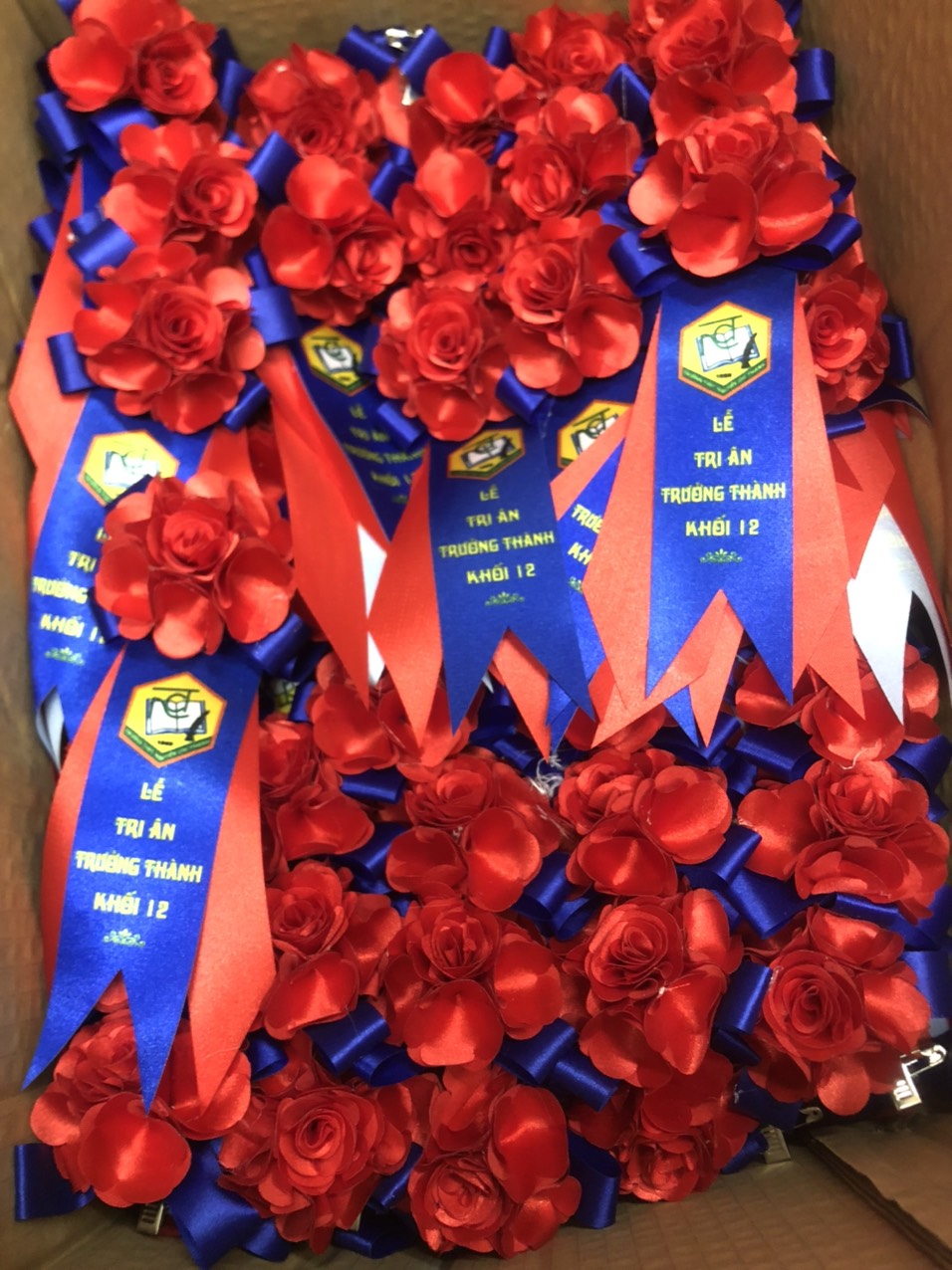 Hoa Cài Áo Hà Nội - INCONI 5 Hoa cài áo Hà Nội - xưởng INCONI sản xuất trực tiếp tại Hà Nội