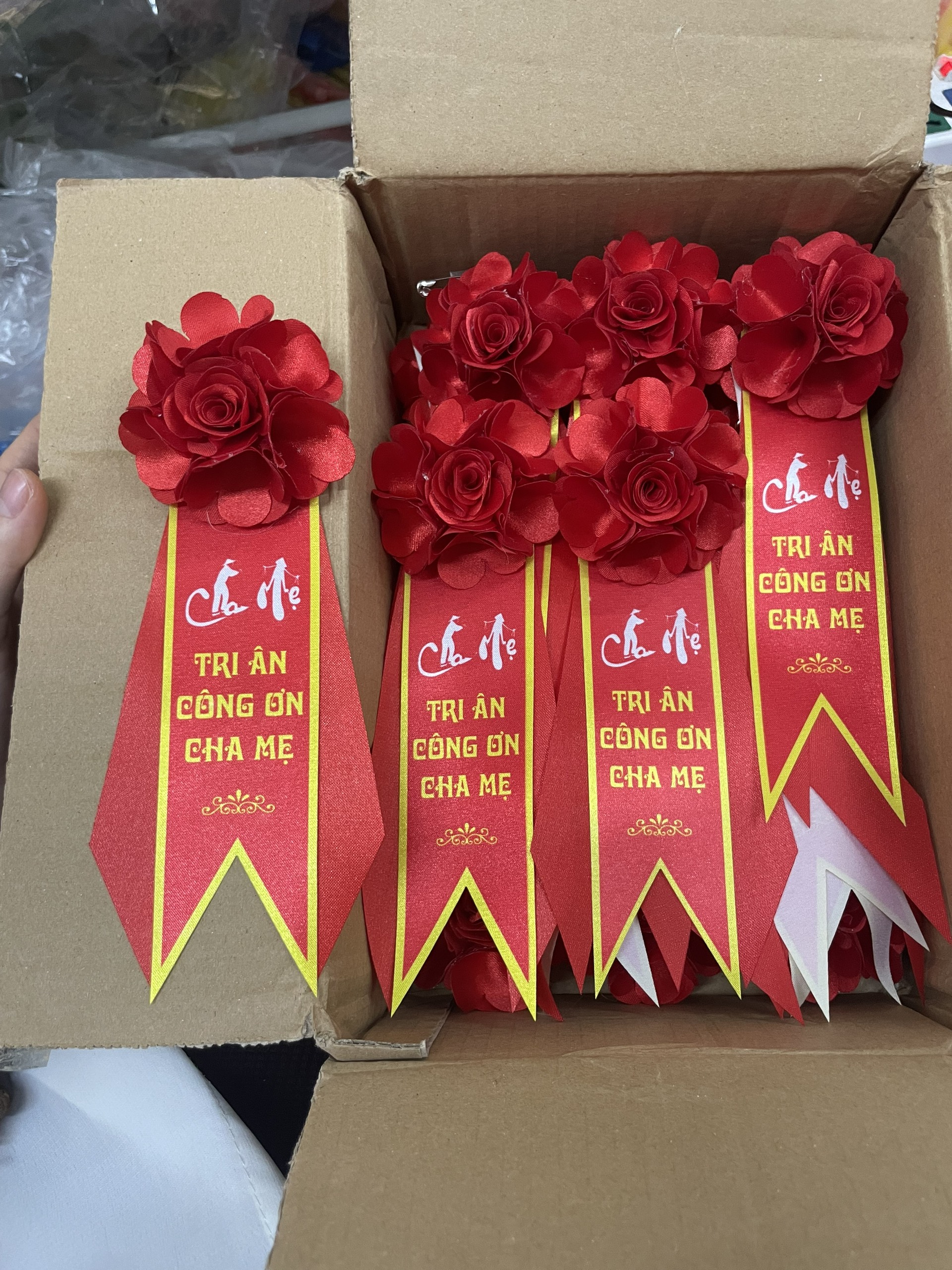 Hoa cài áo đại biểu thành phố hồ chí minh INCONI