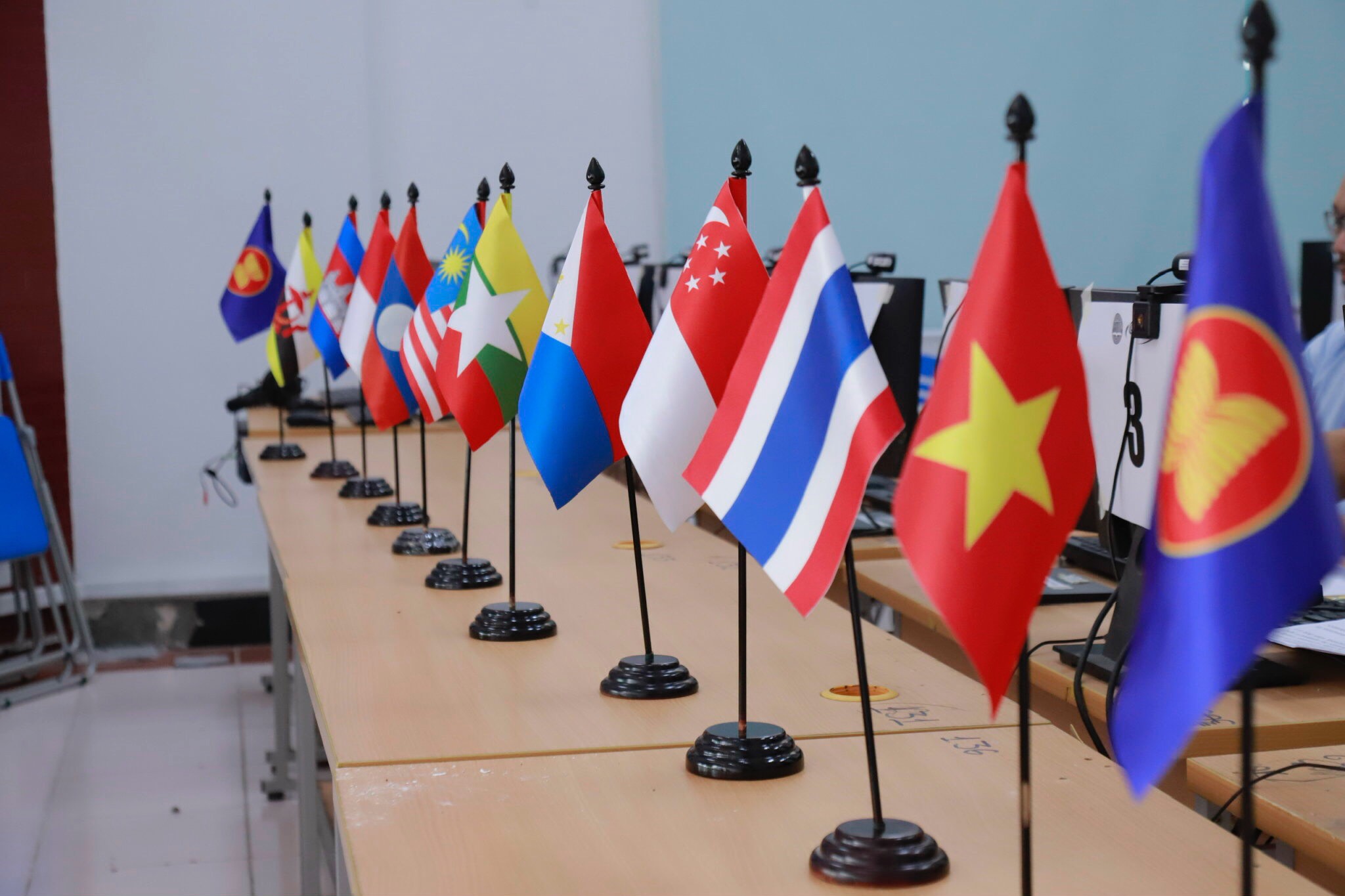Cờ Để Bàn ASEAN