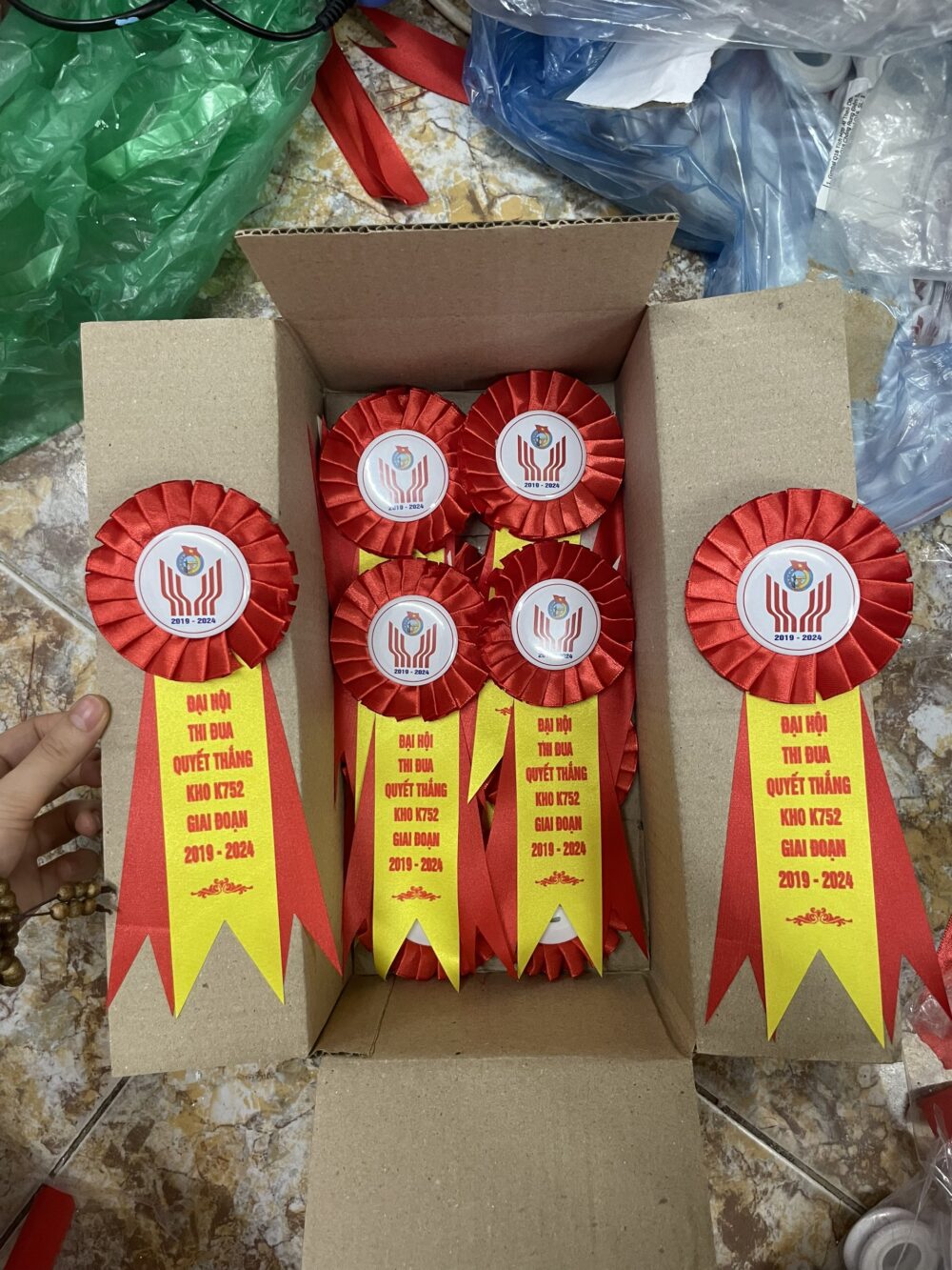 Đặt hoa cài áo giá rẻ tại INCONI