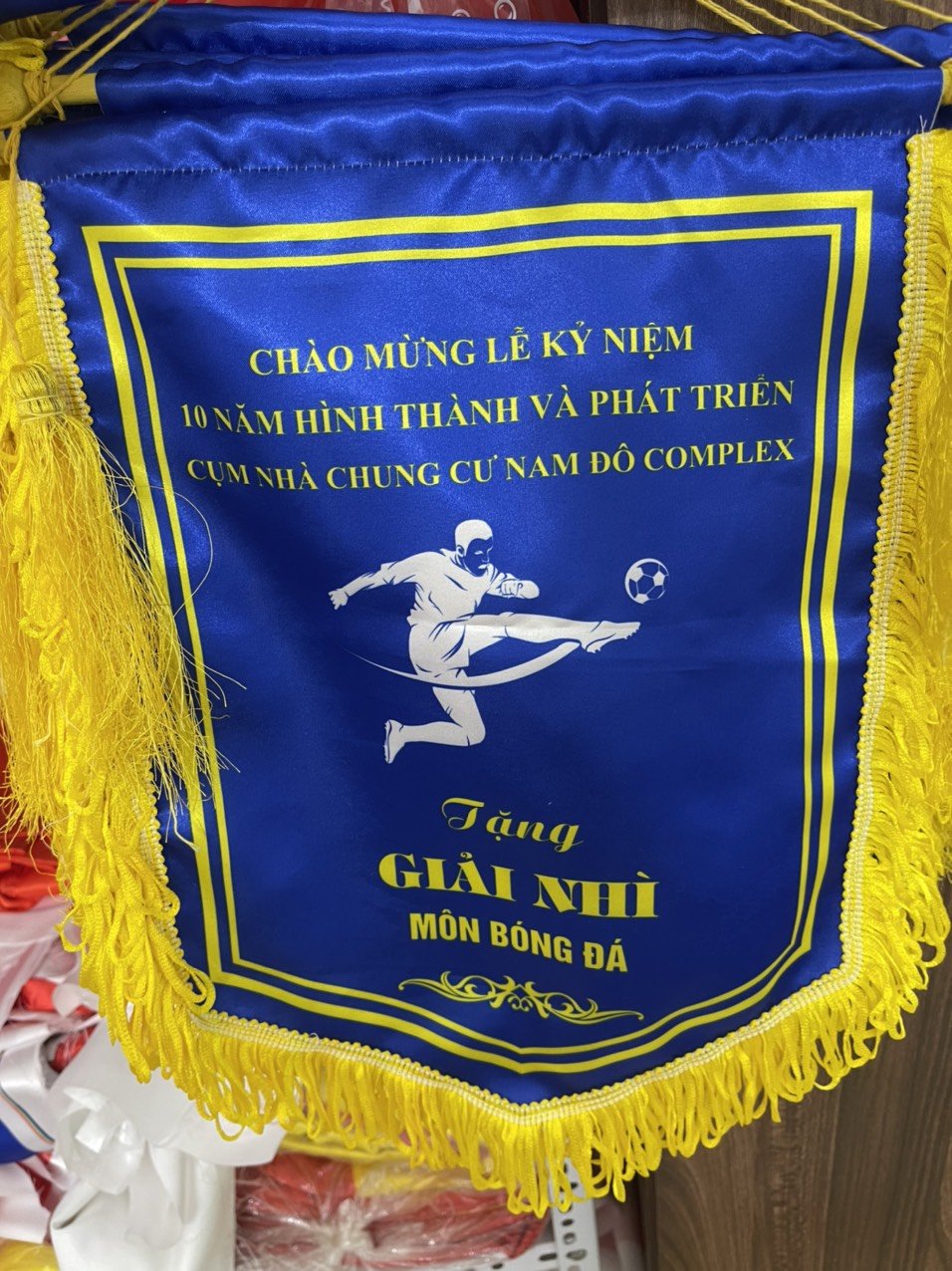 Cờ Lưu Niệm Đội Bóng - Xưởng In Cờ INCONI 2 Cờ lưu niệm đội bóng - INCONI