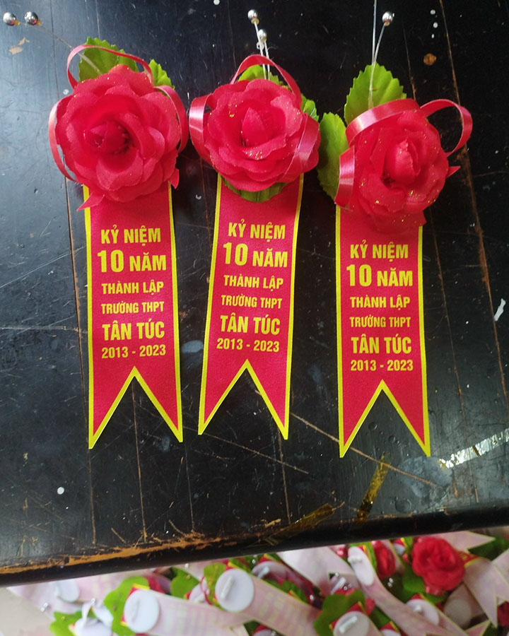 Hoa hồng cài áo ý nghĩa - INCONI