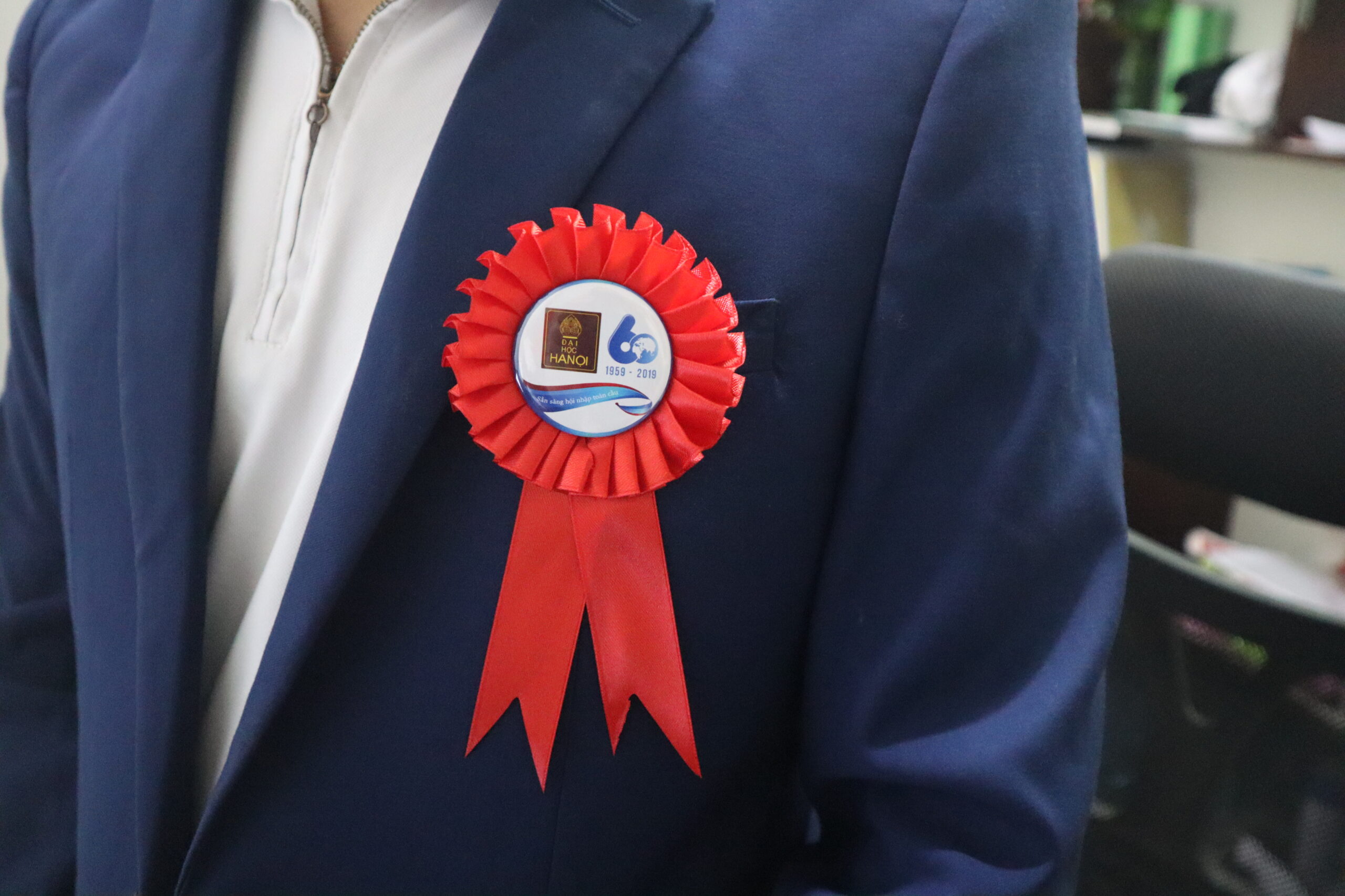 Hoa Cài Áo Khai Trương