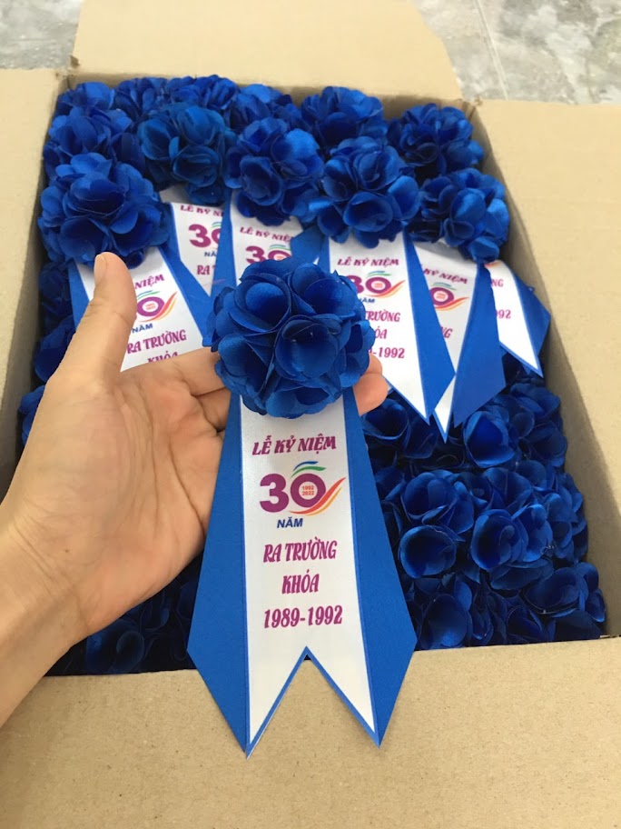 Hoa cài áo họp lớp - xưởng INCONI sản xuất trực tiếp