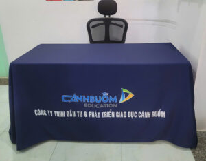 Mẫu Khăn Trải Bàn Đẹp INCONI – Xưởng In May Tại Hà Nội 4 SU KIEN11 300x234 1