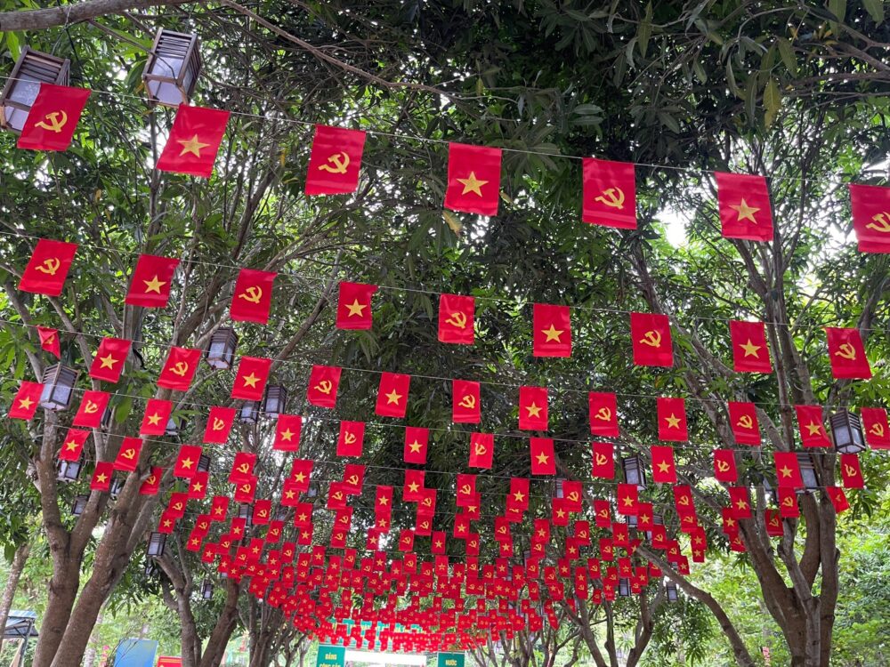 Cờ Tổ Quốc Dây – Xưởng In Cờ INCONI