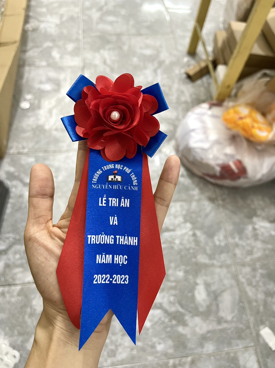 Hoa cài áo nữ nam giá rẻ, chất lượng cao - INCONI Hà Nội