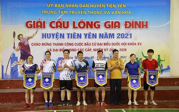 Cờ lưu niệm cầu lông - INCONI