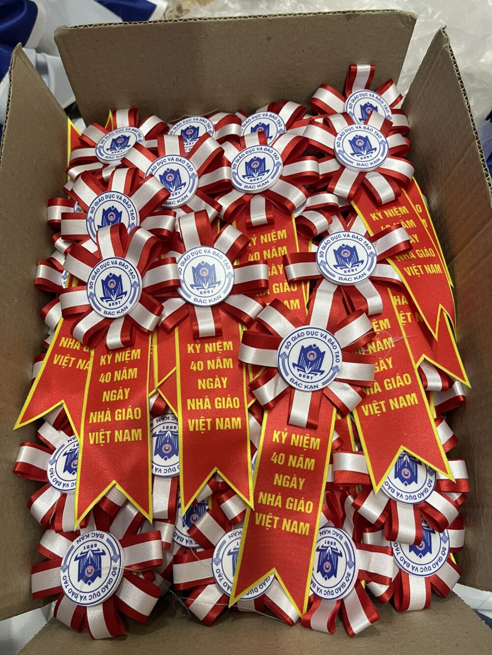 Hoa Cài Áo Sơ Mi – Chất Lượng Cao