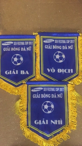 Làm Cờ Lưu Niệm Bóng Đá - INCONI 5 Làm cờ lưu niệm bóng đá giá rẻ tại Hà Nội