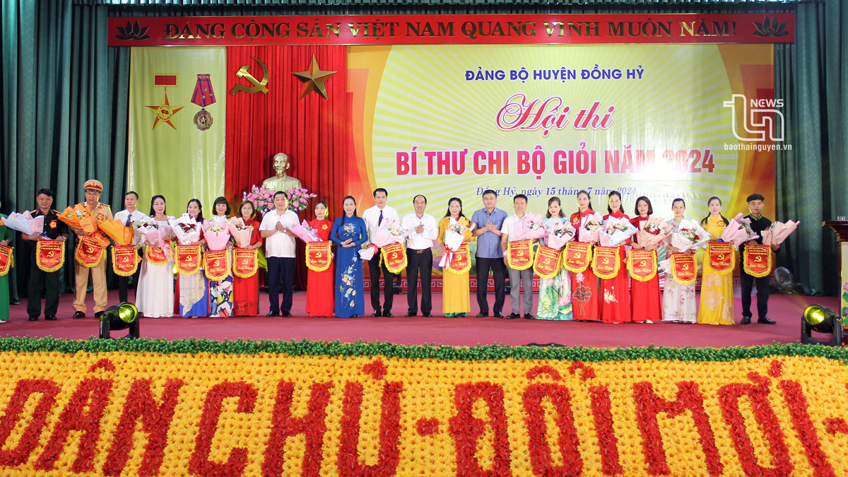 Cờ lưu niệm hội thi bí thư chi bộ giỏi - INCONI