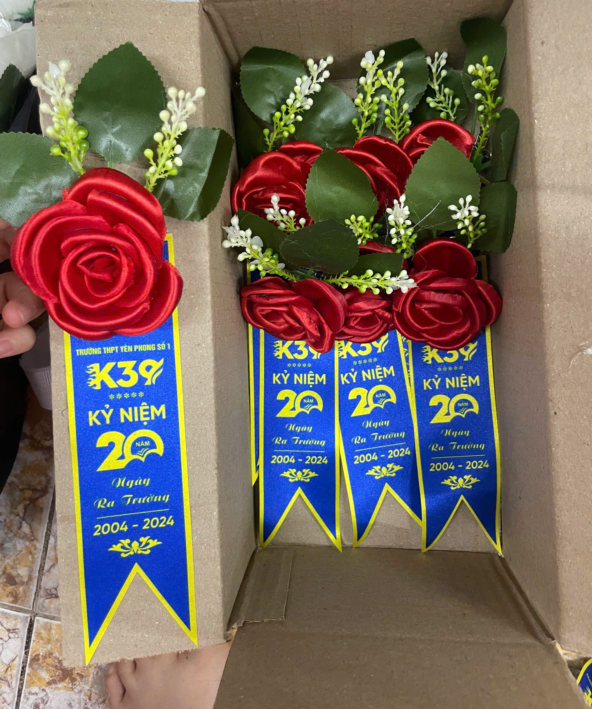 Hình hoa cài áo - INCONI sản xuất trực tiếp tại Hà Nội