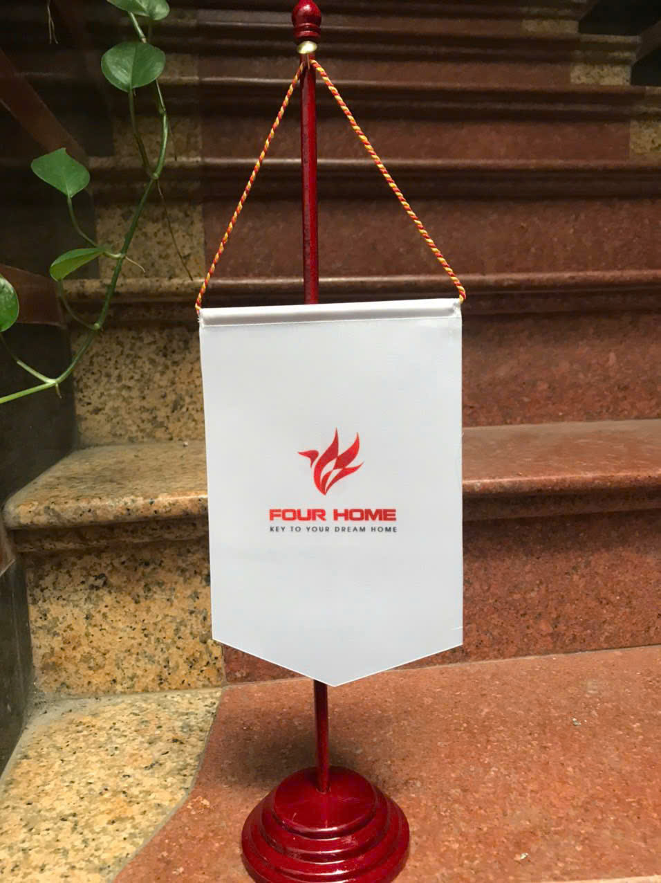 In Cờ Logo Để Bàn