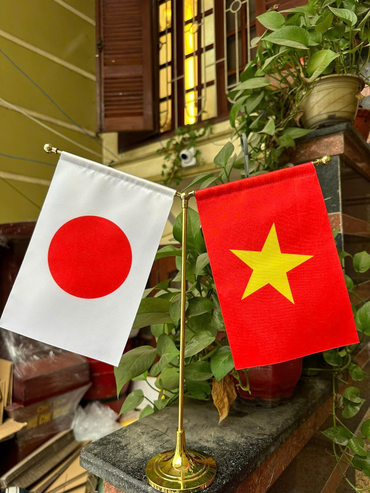 Cờ để bàn chữ Y chất lượng cao tại INCONI 2 Cờ để bàn chữ Y