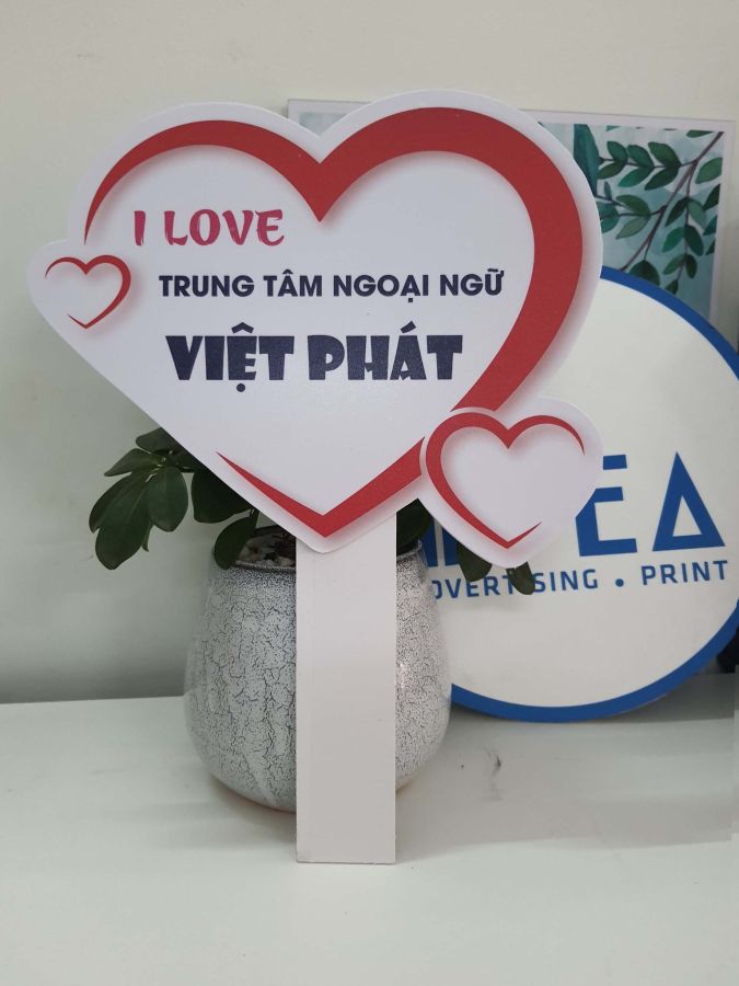 In hashtag cầm tay bao nhiêu tiền - INCONI