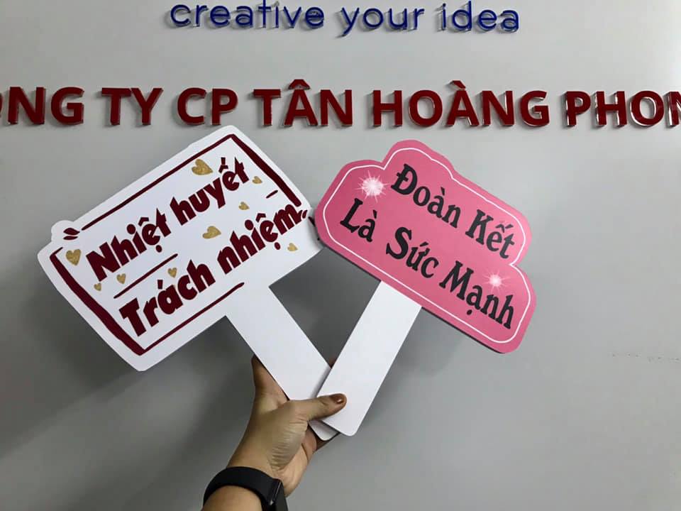 In Hashtag Cầm Tay Theo Yêu Cầu – Xưởng In INCONI Hà Nội