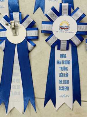 Kích Thước Hoa Cài Áo Đại Biểu 5 Kích thước hoa cài áo đại biểu - xưởng INCONI sản xuất hoa cài áo giá rẻ