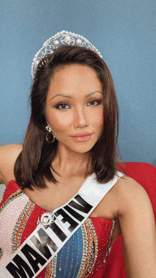 Băng rôn của hoa hậu - INCONI