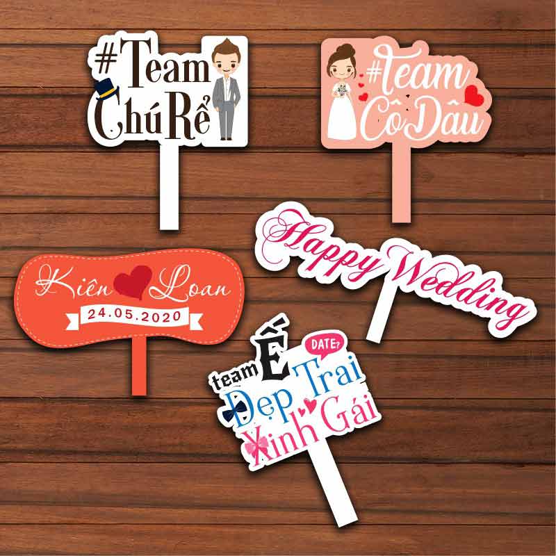 In Hashtag Cầm Tay Chụp Ảnh – Xưởng in INCONI