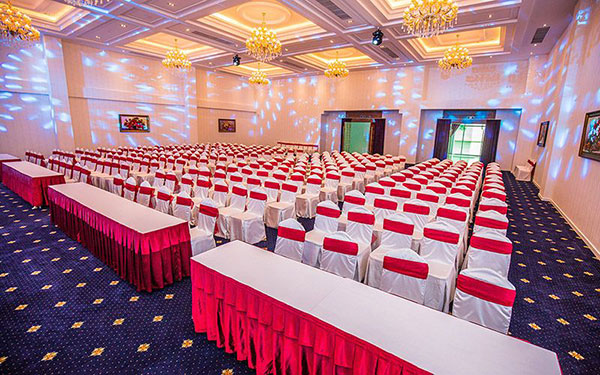 Khăn Trải Bàn Đại Hội INCONI – Sang Trọng, Chuẩn Mực Và Bền Đẹp Từng Chi Tiết