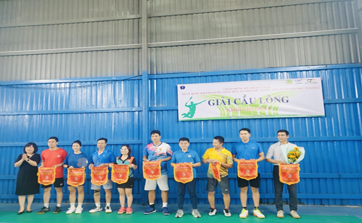 Cờ lưu niệm clb giá rẻ tại INCONI Hà Nội