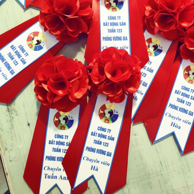 Hoa cài áo to - xưởng in cờ INCONI sản xuất trực tiếp hoa cài áo