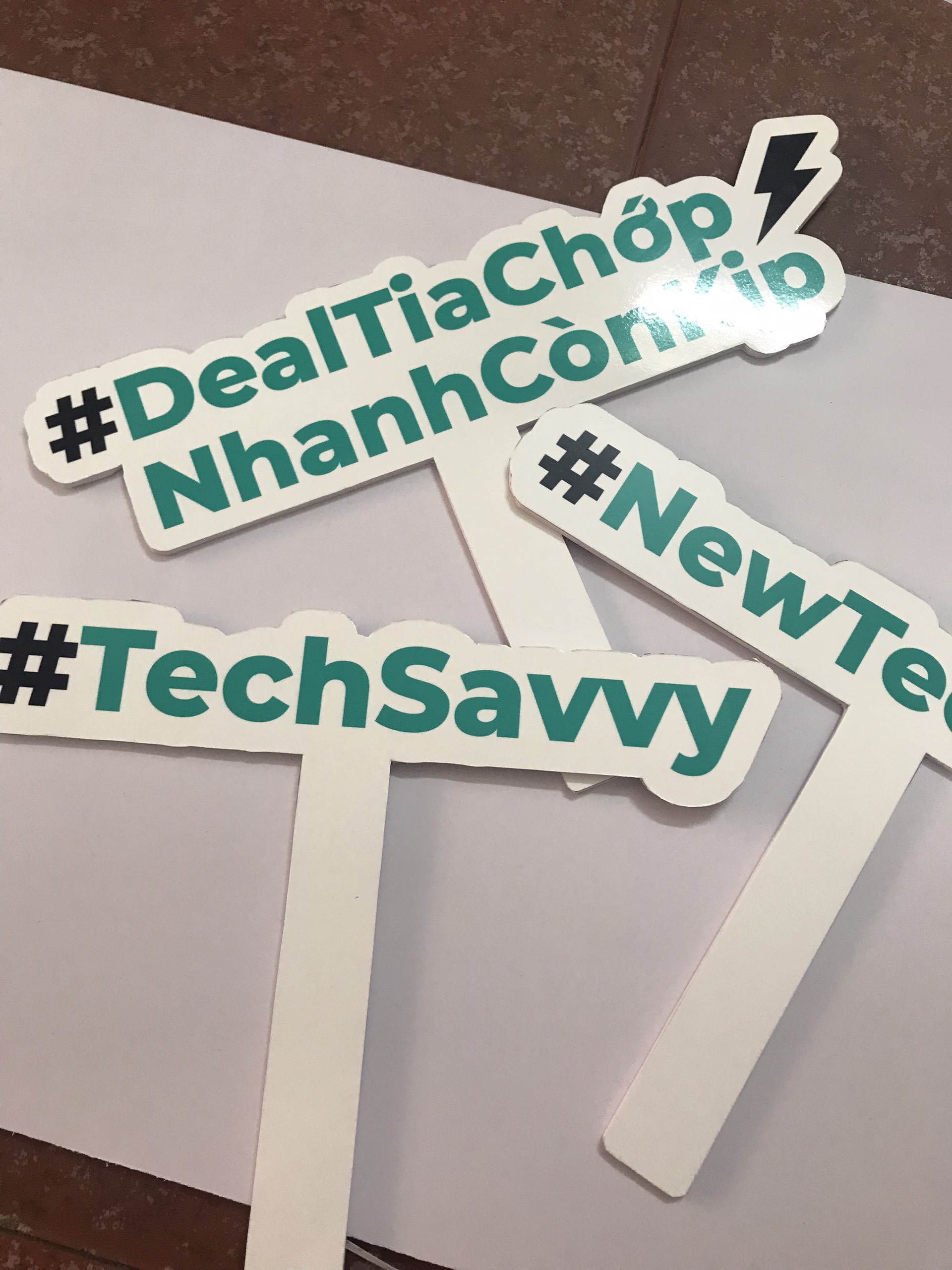 Hashtag cầm tay doanh nghiệp - INCONI