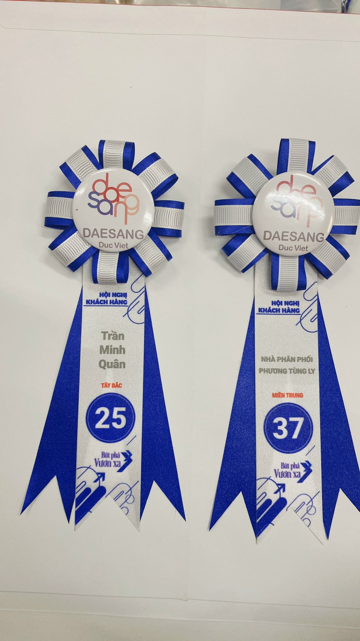 Hoa cài trên áo giá rẻ - INCONI