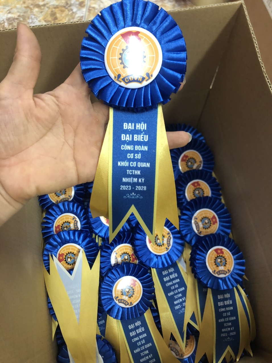 Hoa Cài Áo Dài Đẹp - INCONI 3 Hoa cài áo dài đẹp - INCONI