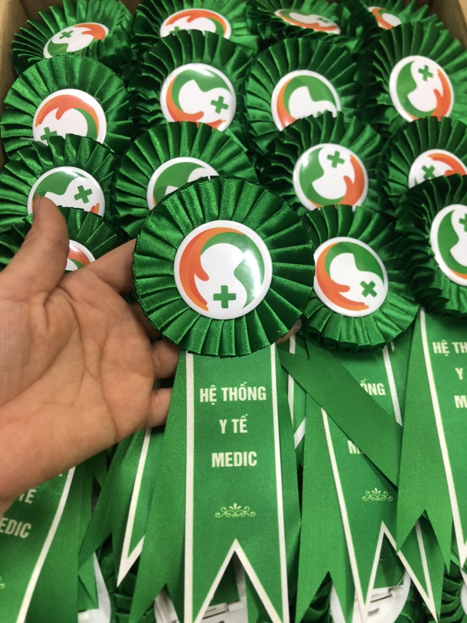 Hoa cài áo 20/10 giá rẻ - INCONI