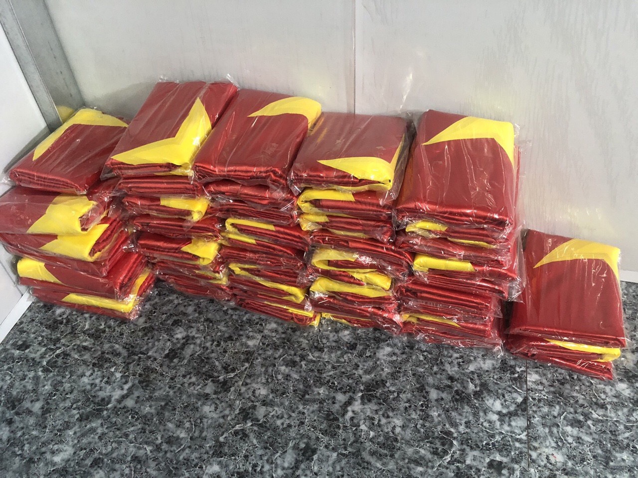 Giá cờ Tổ quốc – Xưởng in cờ INCONI tại Hà Nội uy tín, giá tận xưởng