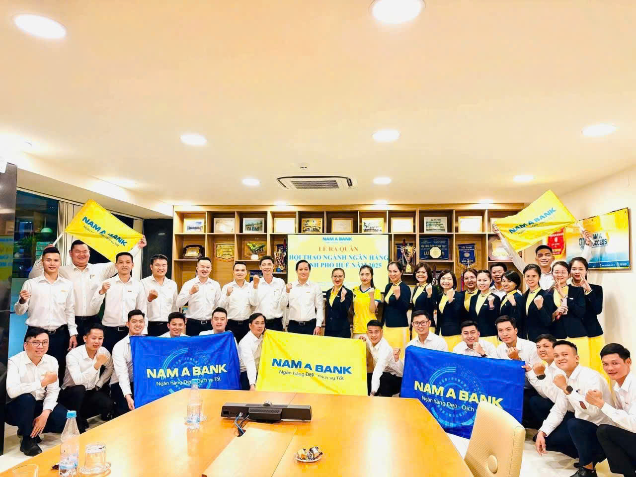 In cờ cổ động-INCONI