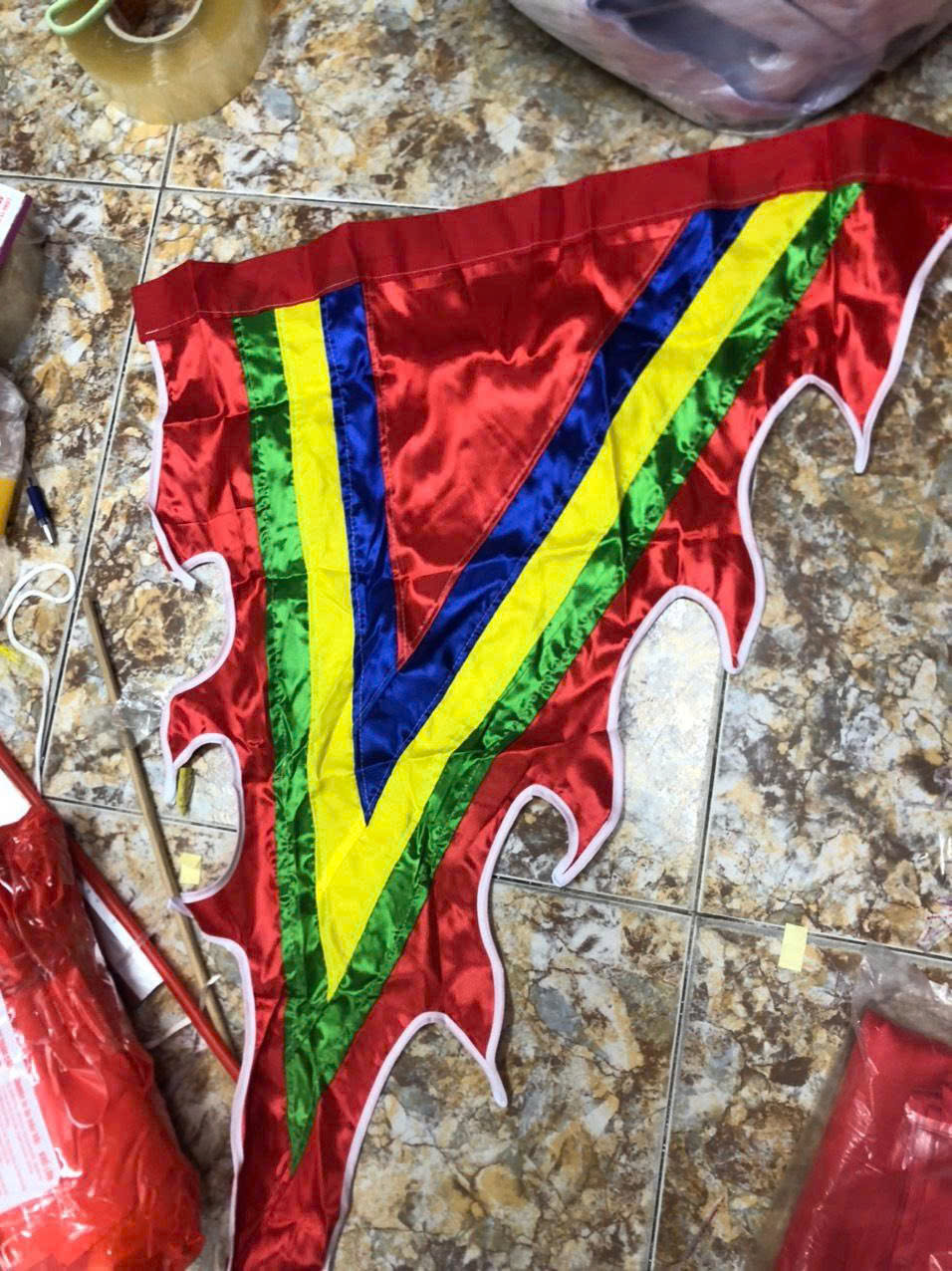 Cờ Thần Chéo - Xưởng in cờ INCONI 4 z7130020805169 ab22c5a5165dcfd5679fc66d266e85b4