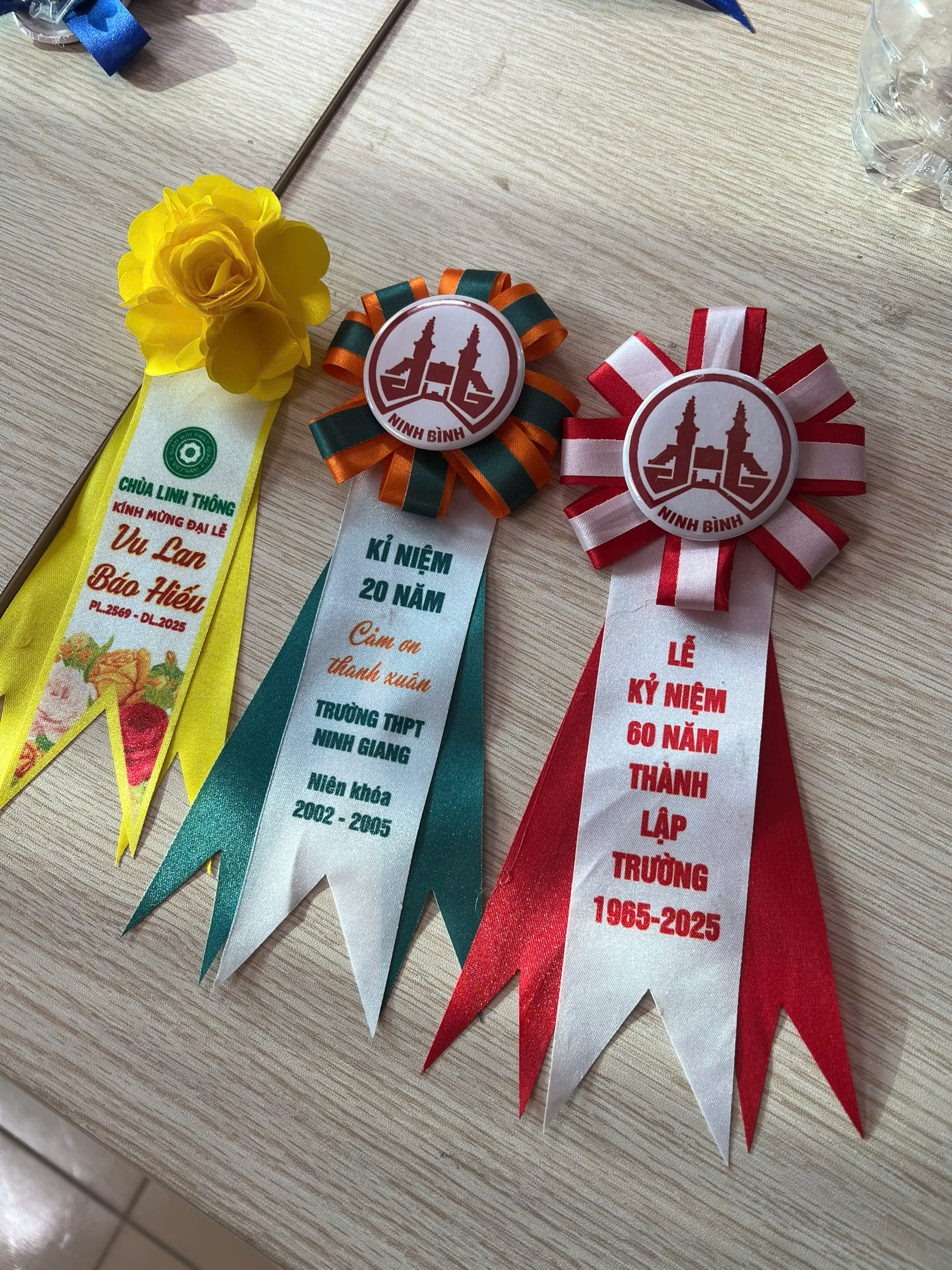 Mua Hoa Cài Áo Ở Thành Phố Hồ Chí Minh 6 Mua hoa cài áo ở Thành Phố Hồ Chí Minh - xưởng INCONI sản xuất hoa cài áo tại Hà Nội