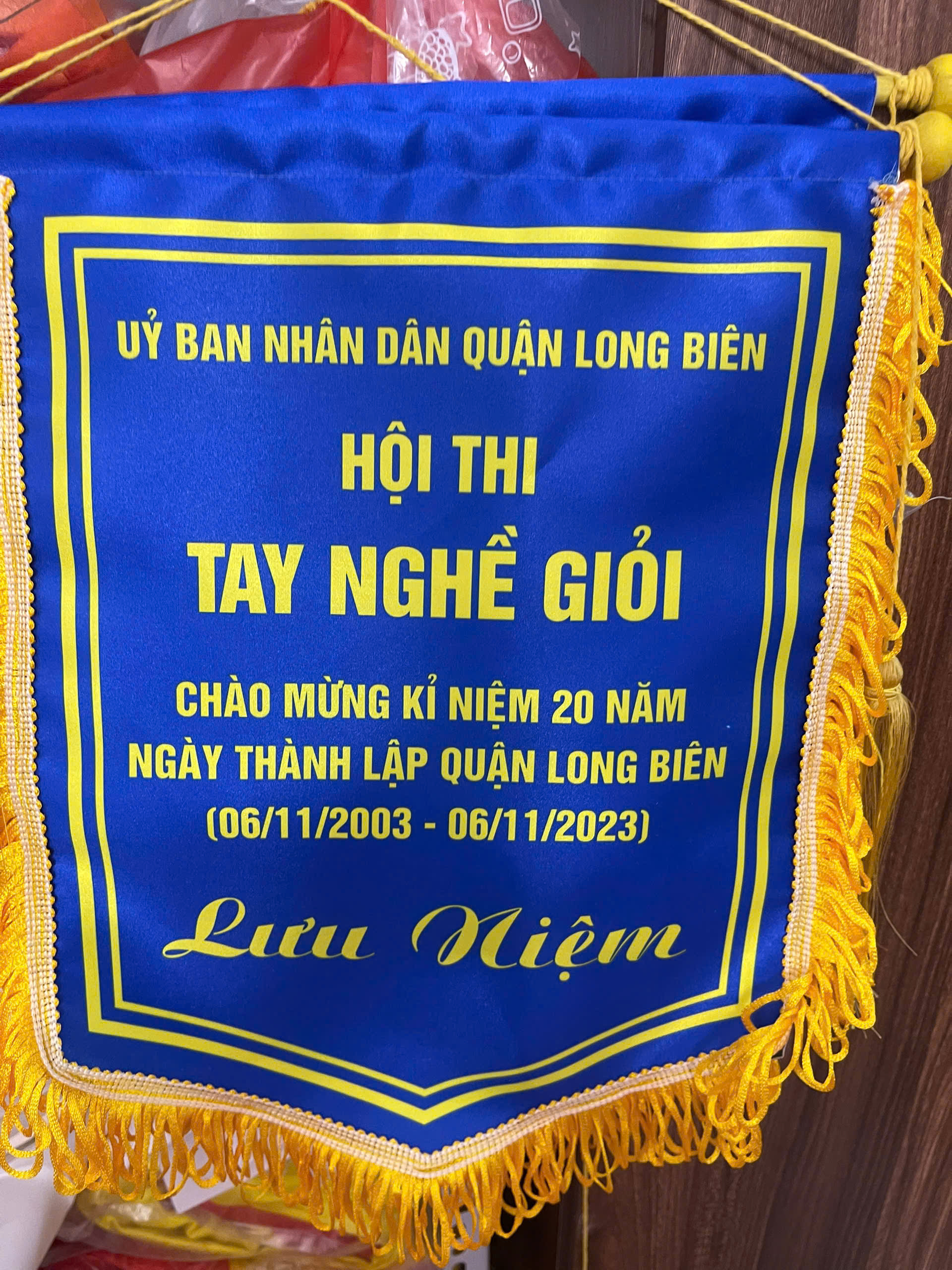 Cờ Lưu Niệm Đại Hội Thể Dục Thể Thao