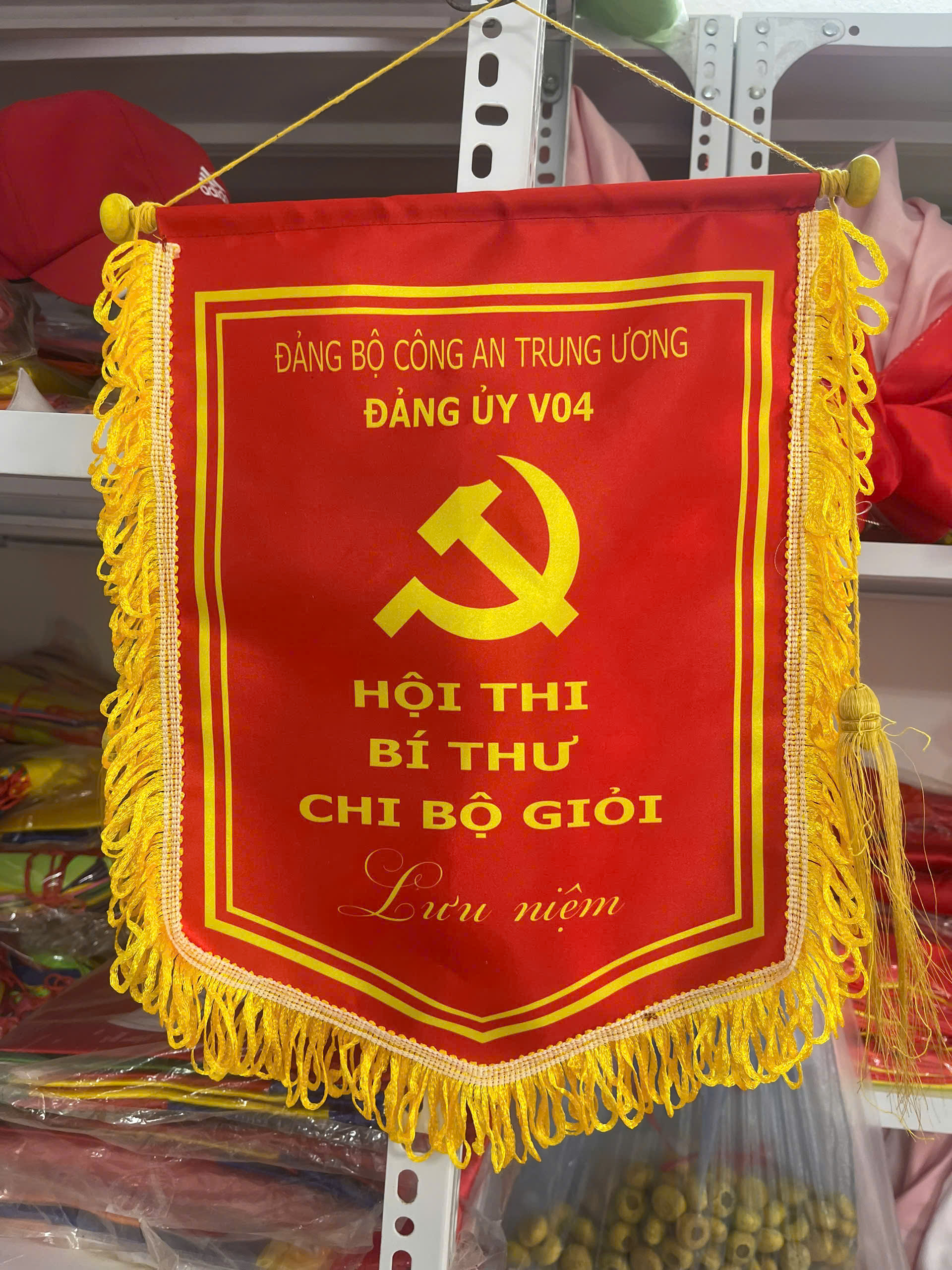 Cờ lưu niệm hội thi bí thư chi bộ giỏi - INCONI