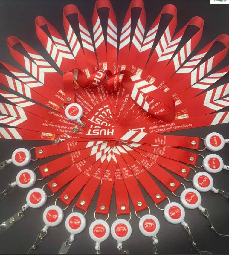 Dây đeo thẻ Đại học Bách Khoa – Xưởng in INCONI tại Hà Nội 2 dây đeo thẻ đại học bách khoa