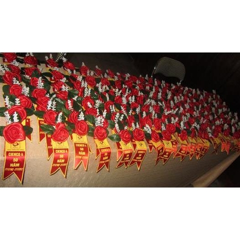 Sản Xuất Hoa Cài Áo Đại Biểu Tại Hà Nội – Giá Rẻ/Uy Tín