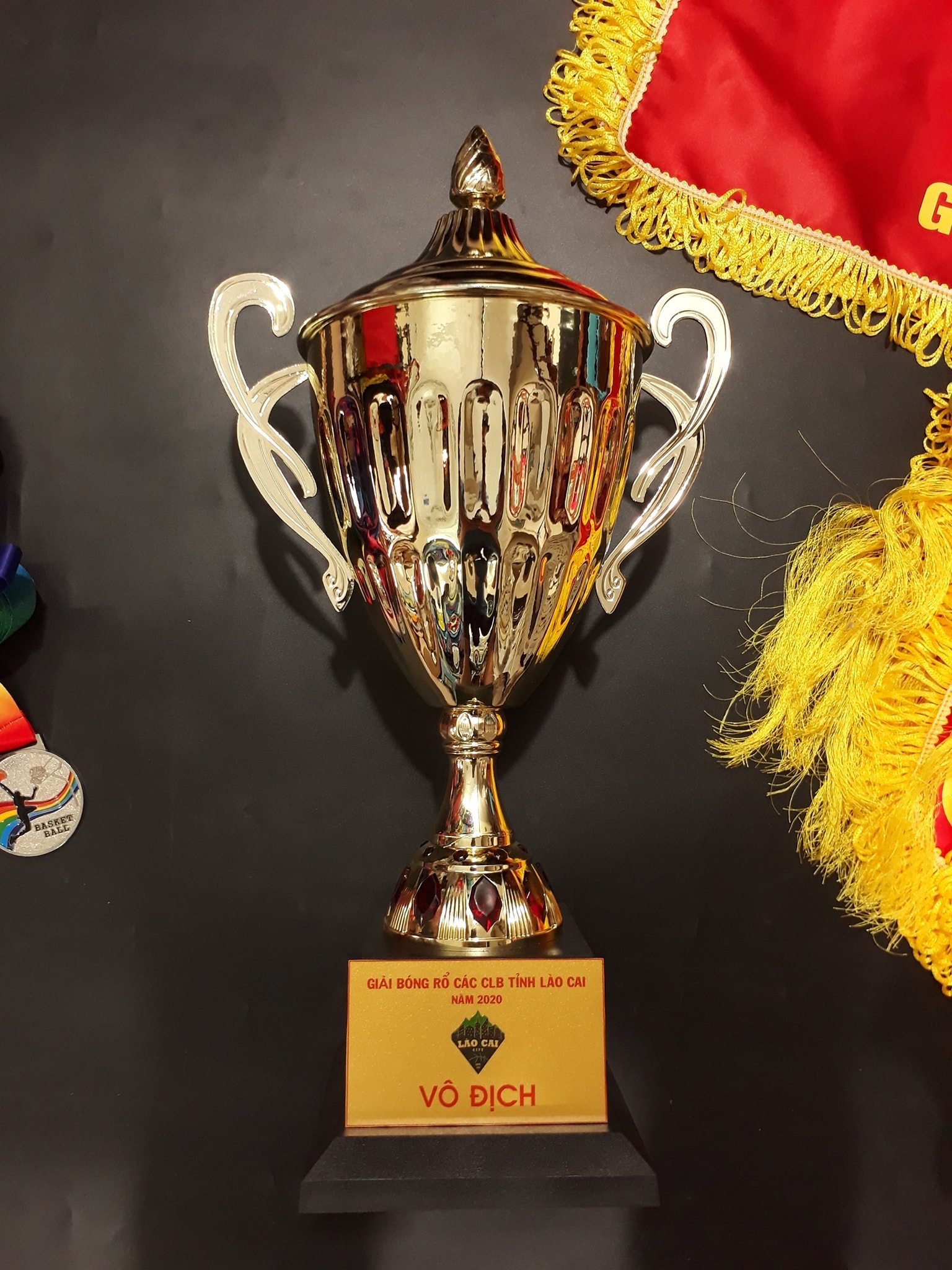 Cúp và cờ lưu niệm - INCONI