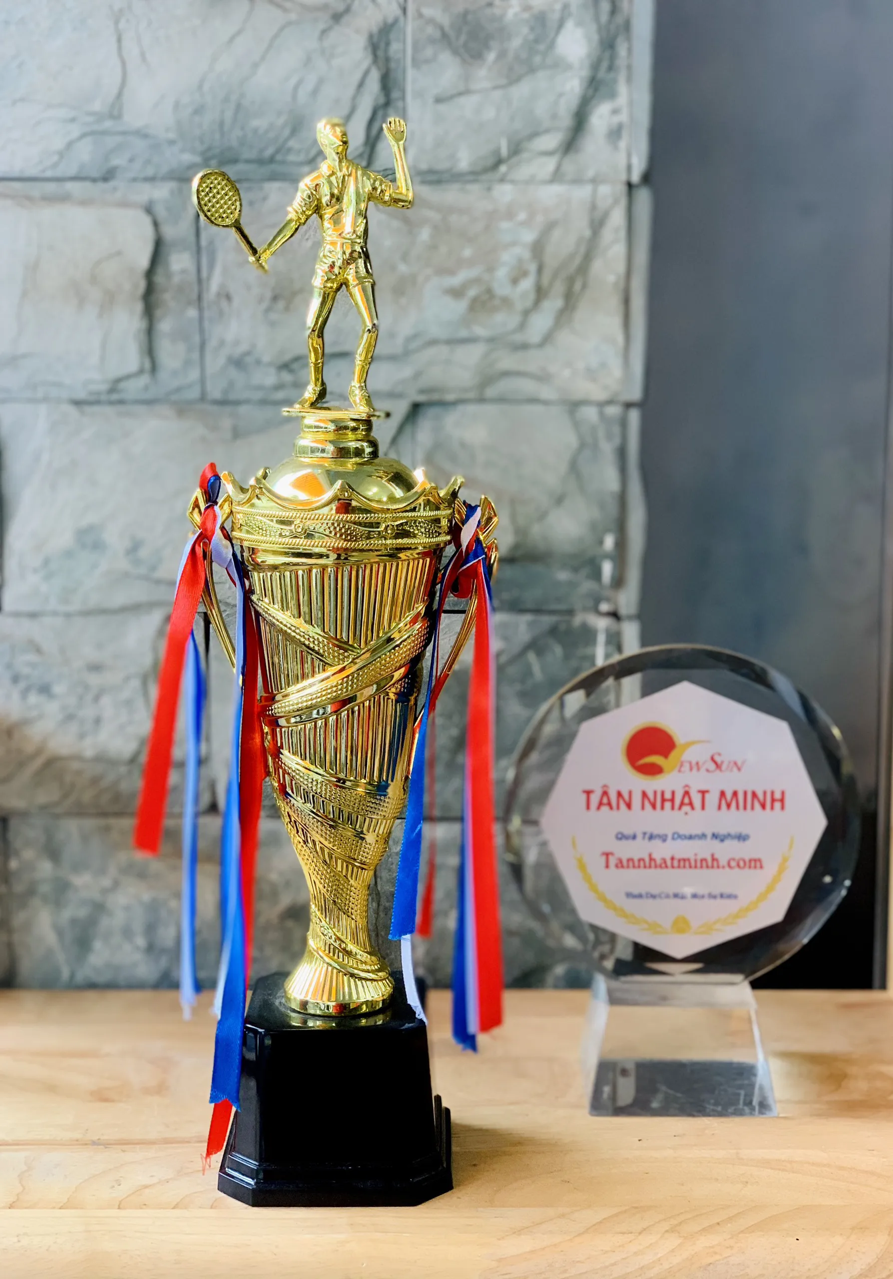 Làm cúp lưu niệm - INCONI