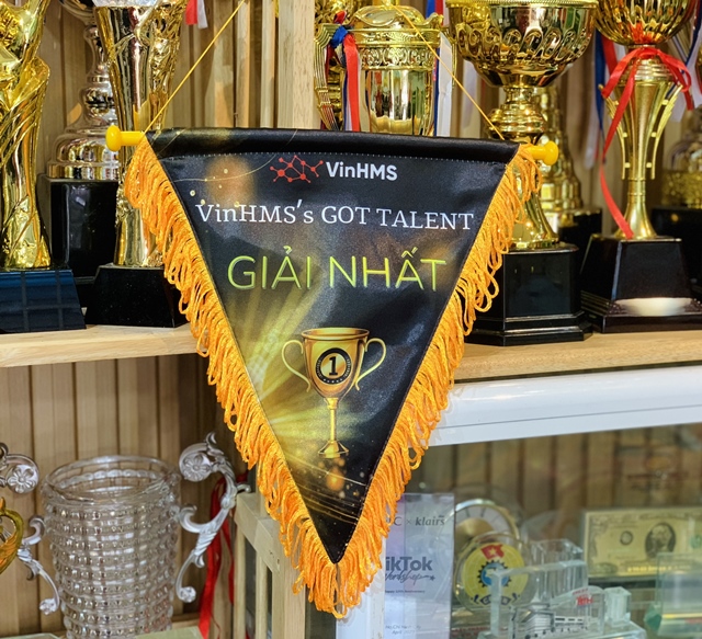 Cúp và cờ lưu niệm - INCONI