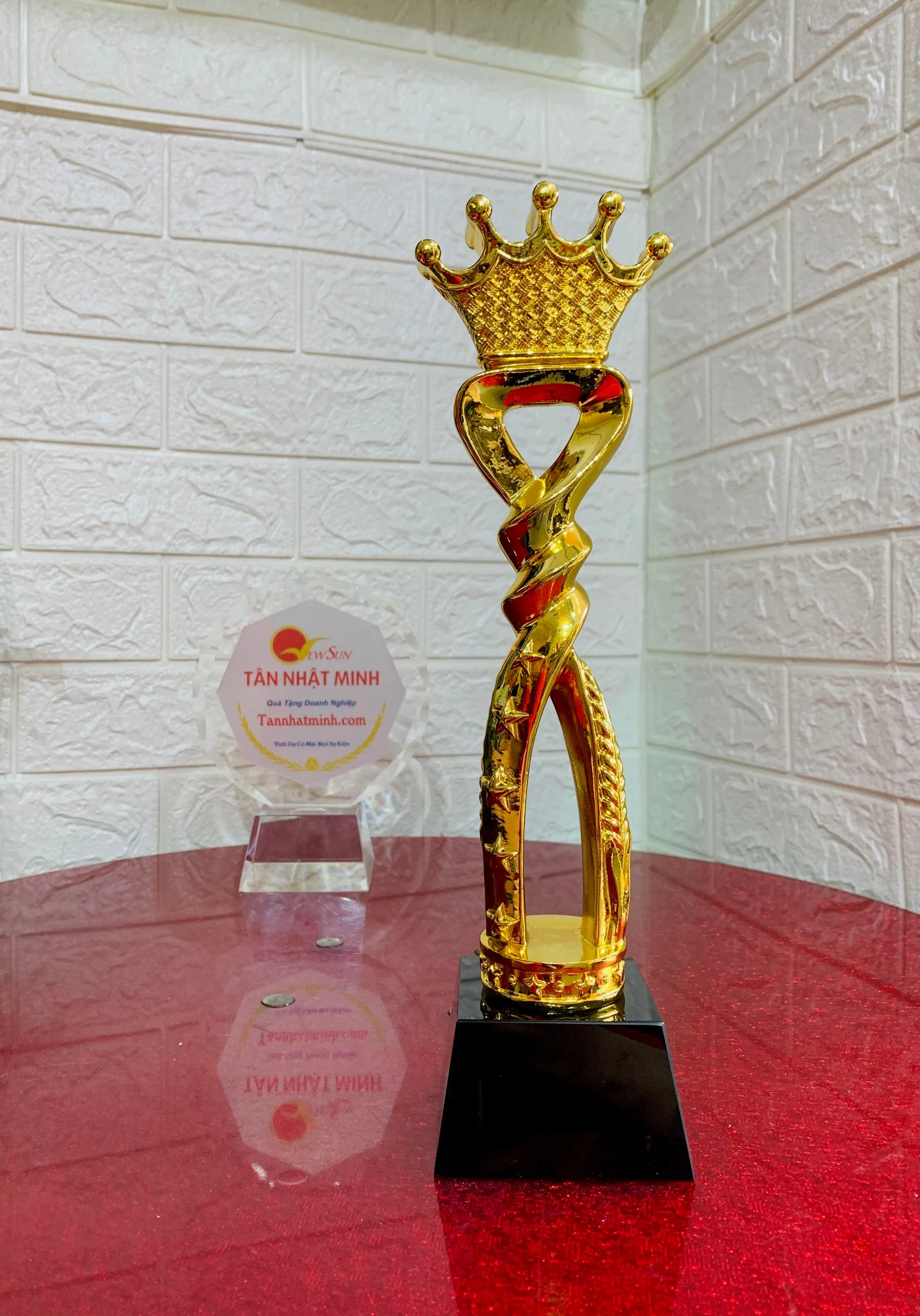 Cúp lưu niệm theo yêu cầu - INCONI