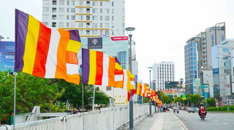 Mua cờ Phật giáo ở TP.HCM – Xưởng in cờ INCONI 2 Mua cờ Phật giáo ở TP.HCM – Xưởng in cờ INCONI