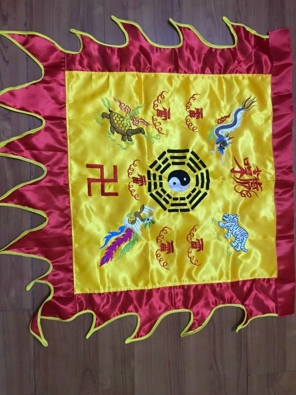 Cờ thần xua đuổi tà khí - INCONI