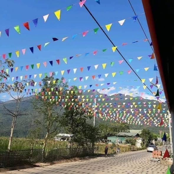 Cờ Dây Tam Giác Lớn – Xưởng In Cờ INCONI Hà Nội 5 490564438 1774851463467126 4675140771399208673 n